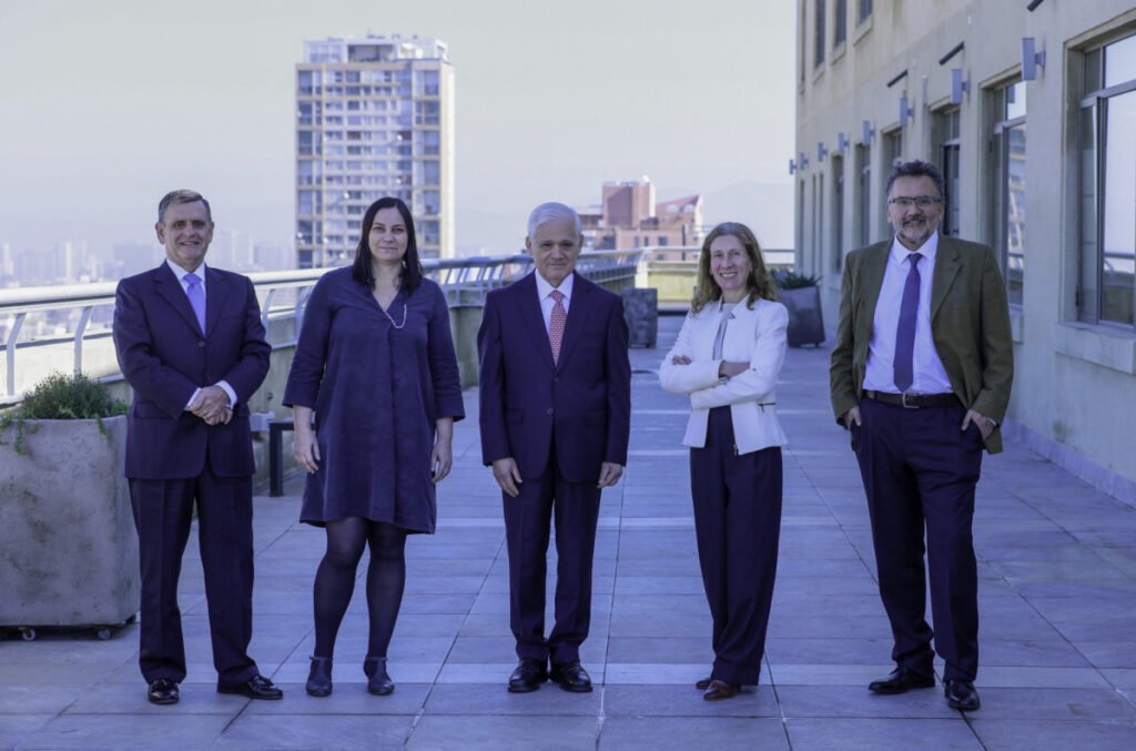 ¿Quiénes administran el “préstamo” previsional? Sueldos del FAPP llegan hasta $20 millones brutos