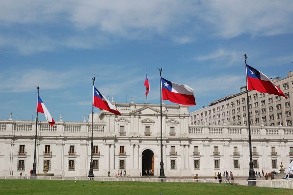 Gobierno insiste en minimizar efectos de reformas laborales pese a informe del Banco Central