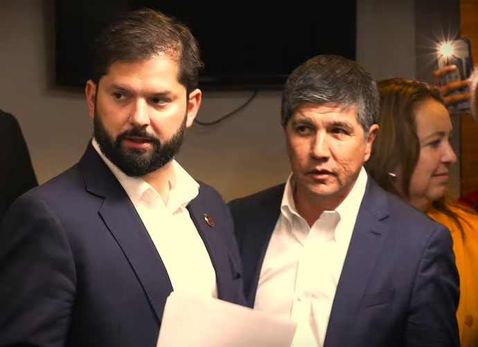 Corte de Santiago ordena a Presidencia entregar correos entre Durán y Crispi por caso Monsalve