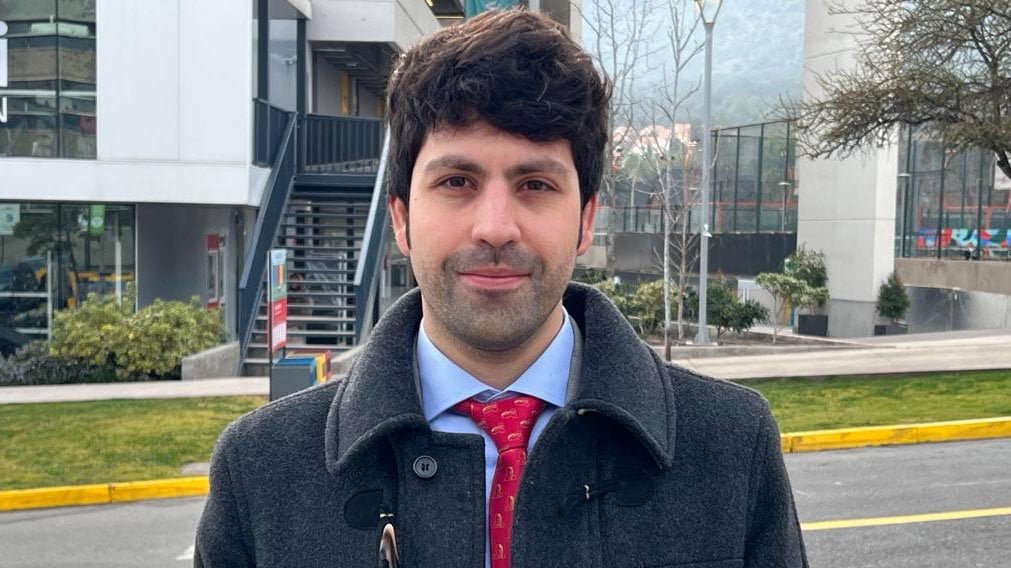 Asesor de Kaiser plantea “plan económico de sentido común”: fin a contribuciones, recorte del gasto y modelo tributario tipo Estonia